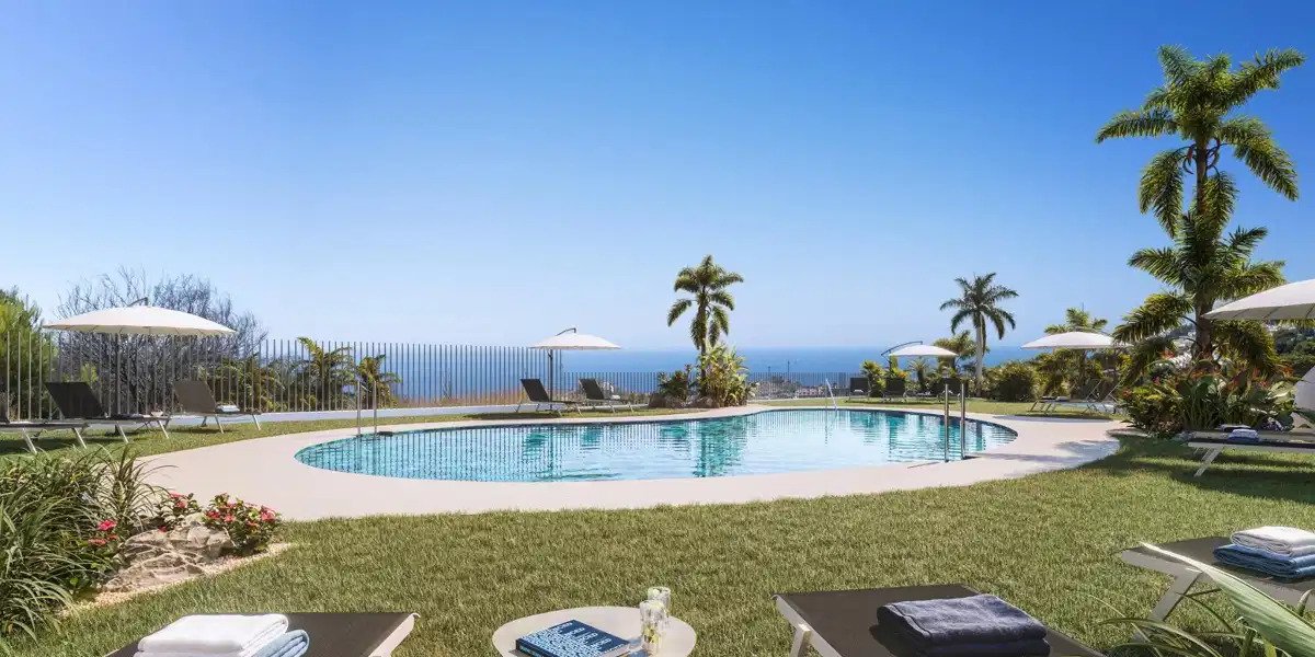 2-Bedroom, 2-Bathroom Ground Floor Apartment with Panoramic Sea Views in Benalmádena