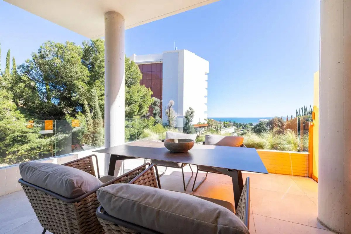 2-Bedroom, 2-Bathroom Penthouse with Panoramic Sea Views and Hotel-Level Amenities in El Higuerón