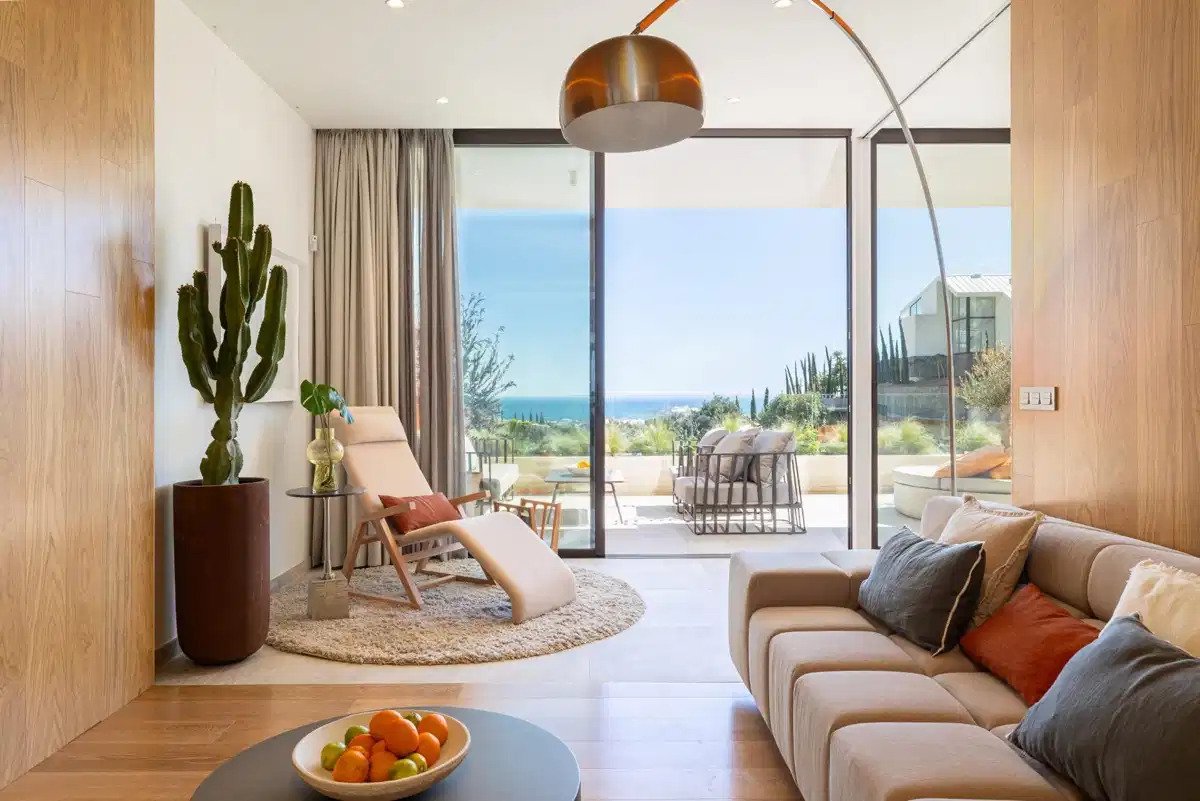2-Bedroom, 2-Bathroom Penthouse with Panoramic Sea Views and Hotel-Level Amenities in El Higuerón