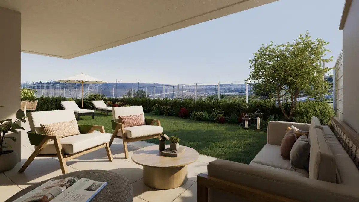 2-Bedroom, 2-Bathroom Ground Floor Apartment with Garage and Storage in Estepona