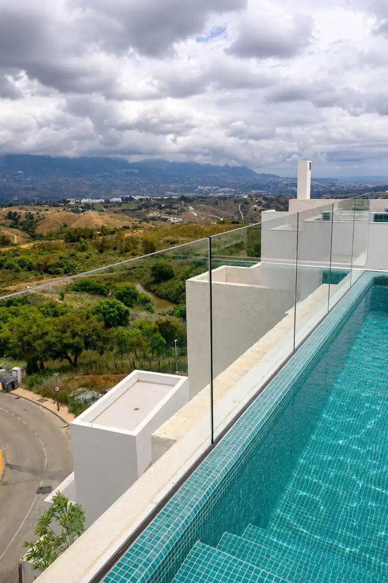 4-Bedroom, 4-Bathroom Luxury Apartments with Panoramic Sea Views in El Soto de Marbella