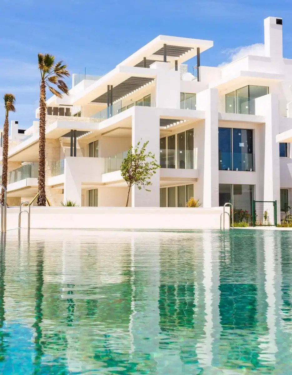 3-Bedroom, 3-Bathroom Luxury Apartment with Panoramic Sea Views in El Soto de Marbella