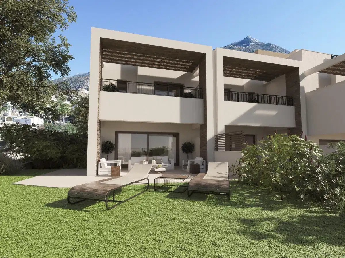 3-Bedroom, 2-Bathroom Townhouse with Panoramic Views in Istán near Marbella