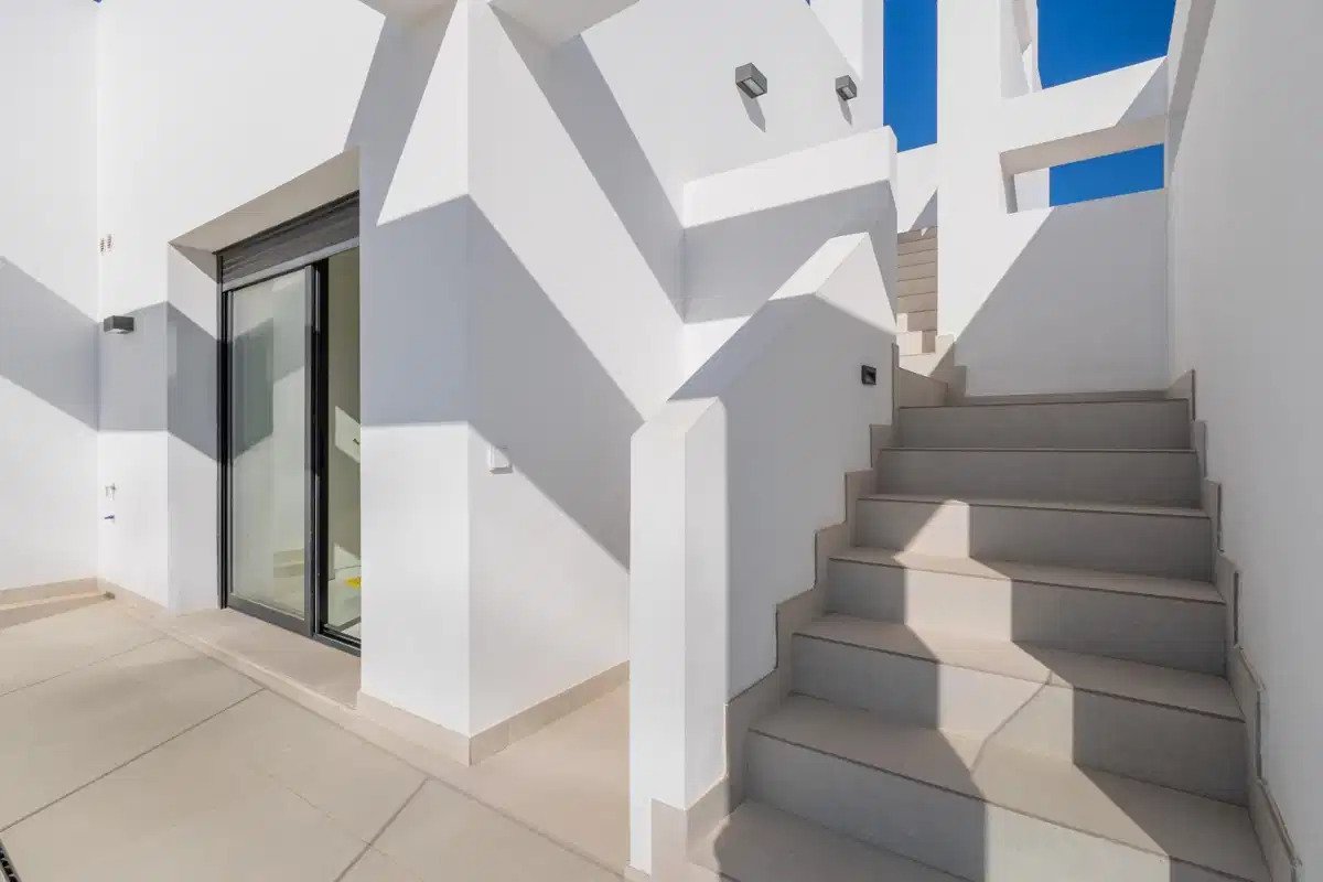 3-Bedroom, 2-Bathroom Penthouse with Expansive Terraces near Arroyo Vaquero Beach, Estepona