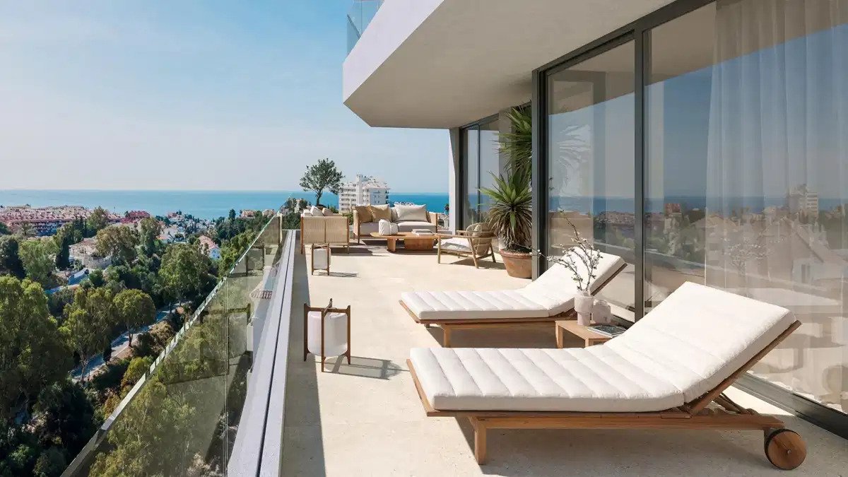 2-Bedroom, 2-Bathroom Apartment with Panoramic Sea Views in Torreblanca del Sol, Fuengirola