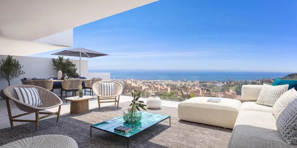 2-Bedroom, 2-Bathroom Penthouse with Expansive Terrace and Sea Views in Manilva