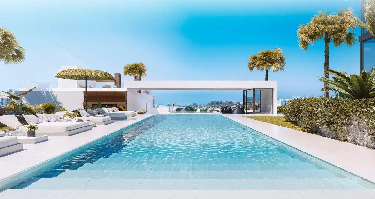 4-Bedroom, 5-Bathroom Luxurious Townhouse with Private Rooftop Pool in Prestigious Río Real, Marbella