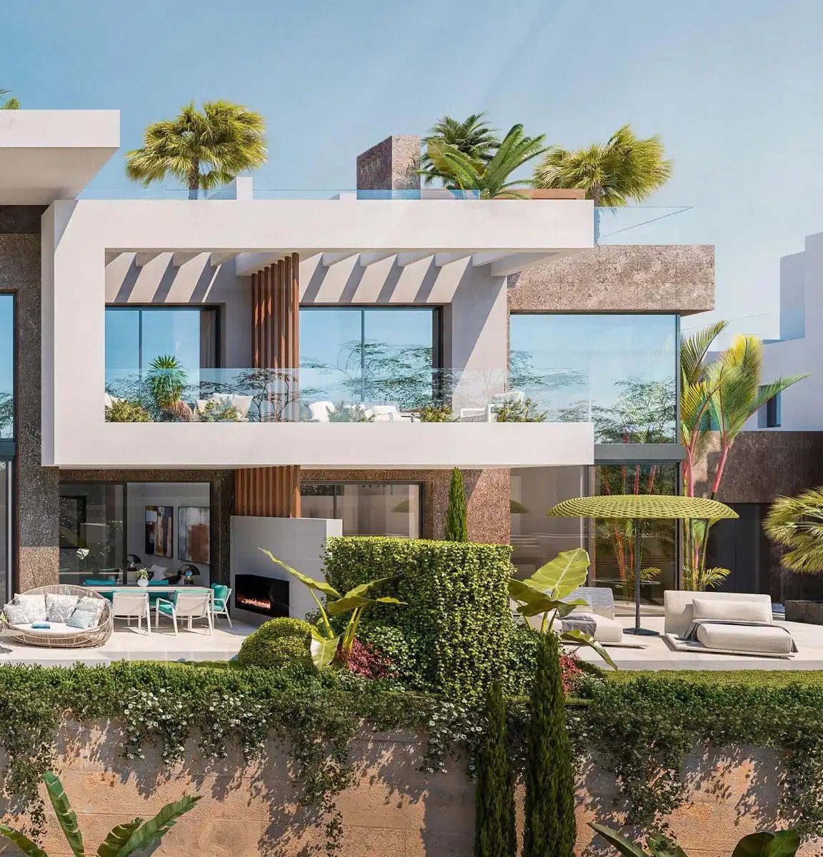 4-Bedroom, 5-Bathroom Luxurious Townhouse with Private Rooftop Pool in Prestigious Río Real, Marbella
