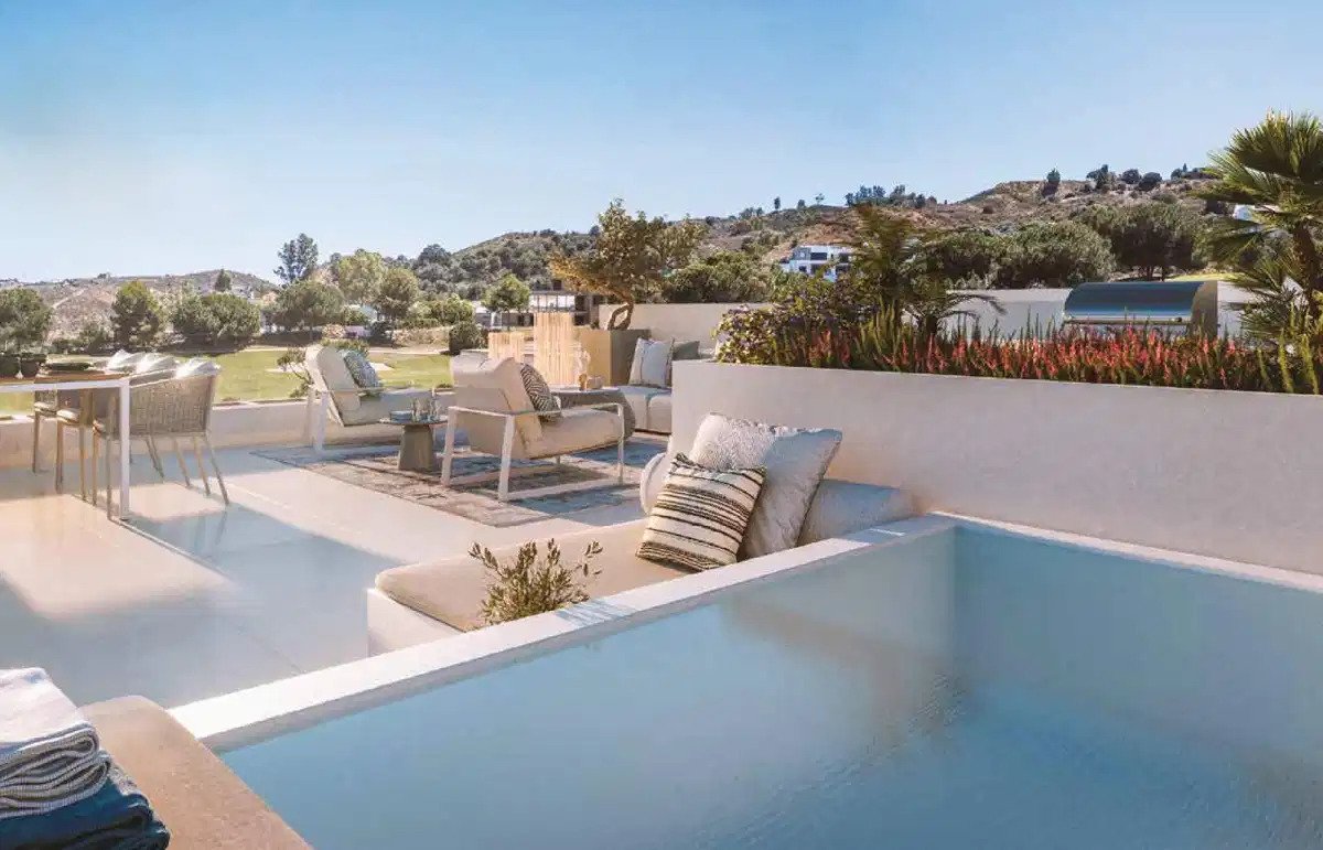 2-Bedroom, 2-Bathroom Townhouse with Golf Views near Mijas