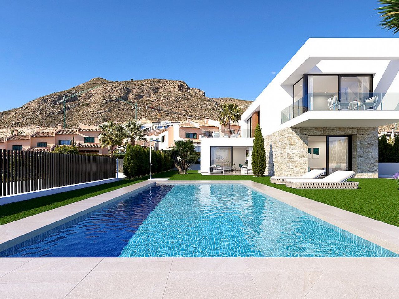 These stunning brand new villas will be located in the exclusive Sierra Cortina Urbanization, just 5 minutes from Benidorm, in the Seaview 6 reside...